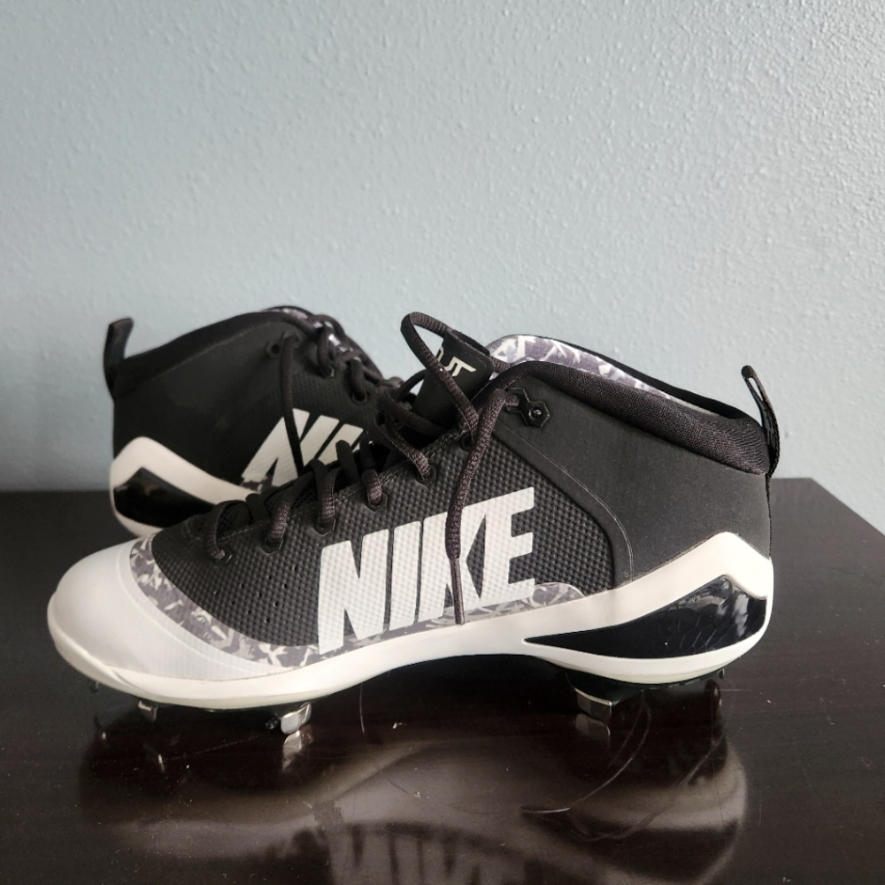 Nike Black and White Soccer Cleats